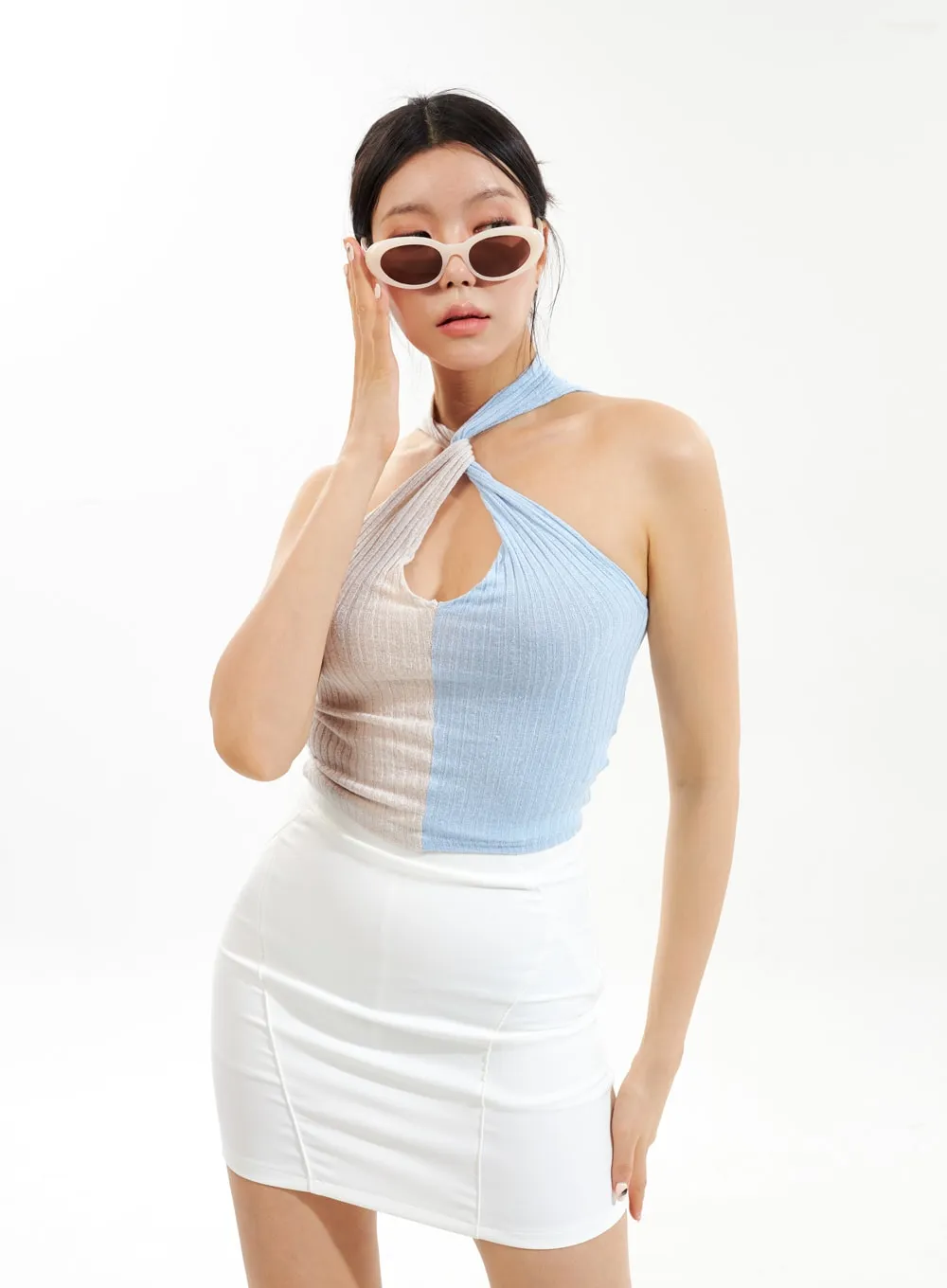 Two Color Halterneck Top IU308