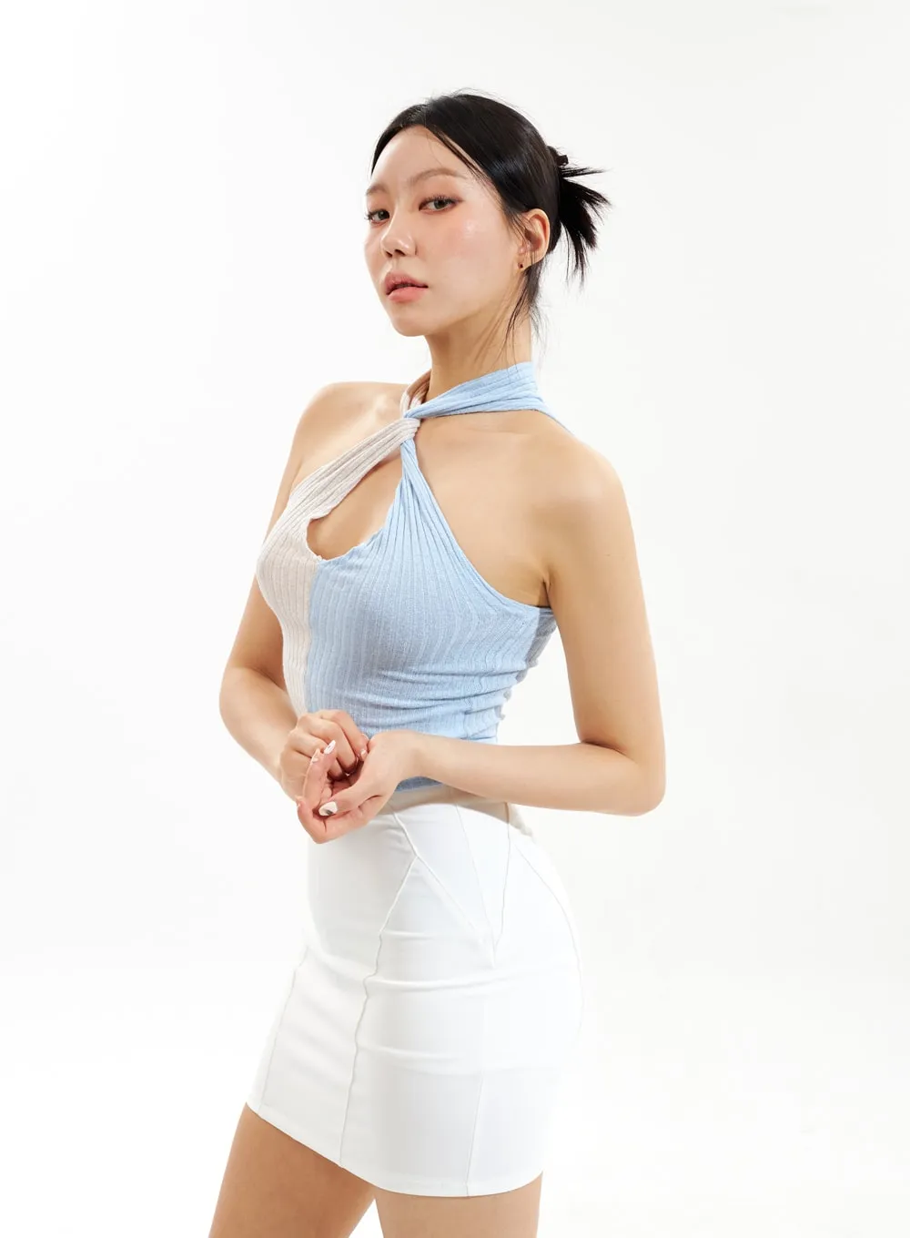Two Color Halterneck Top IU308