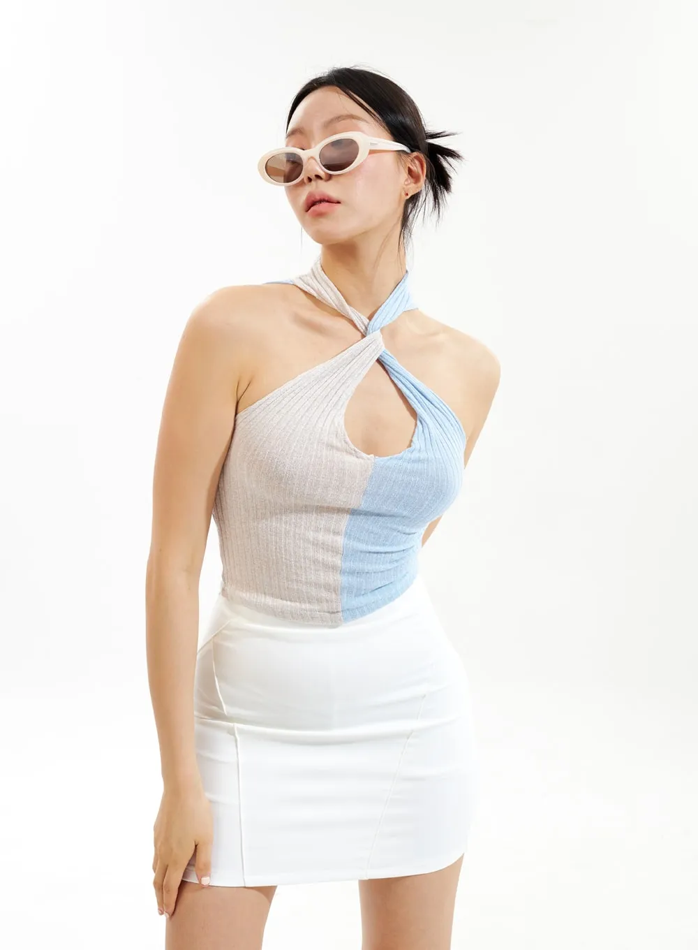 Two Color Halterneck Top IU308