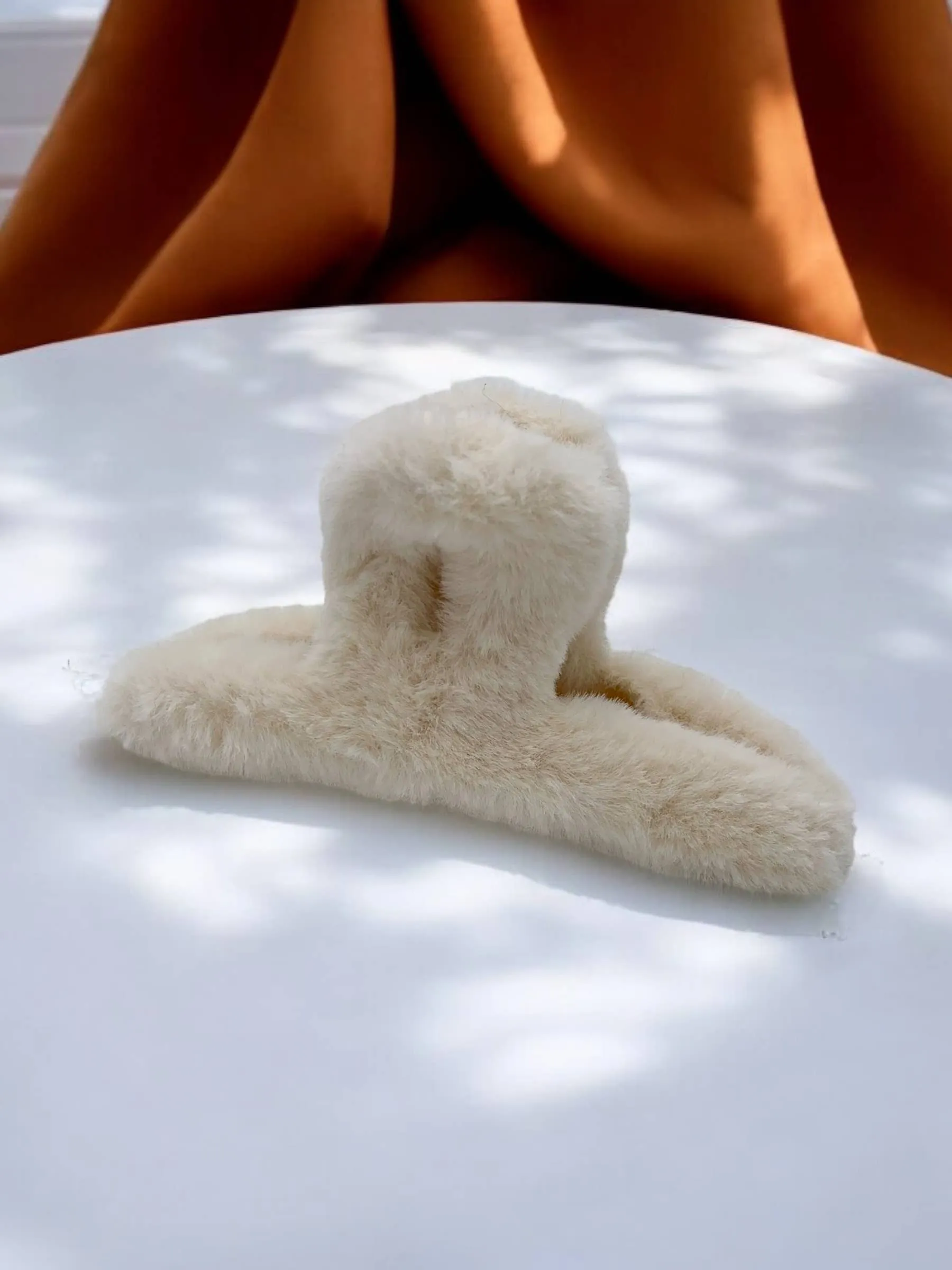 YH12 faux fur hair clip